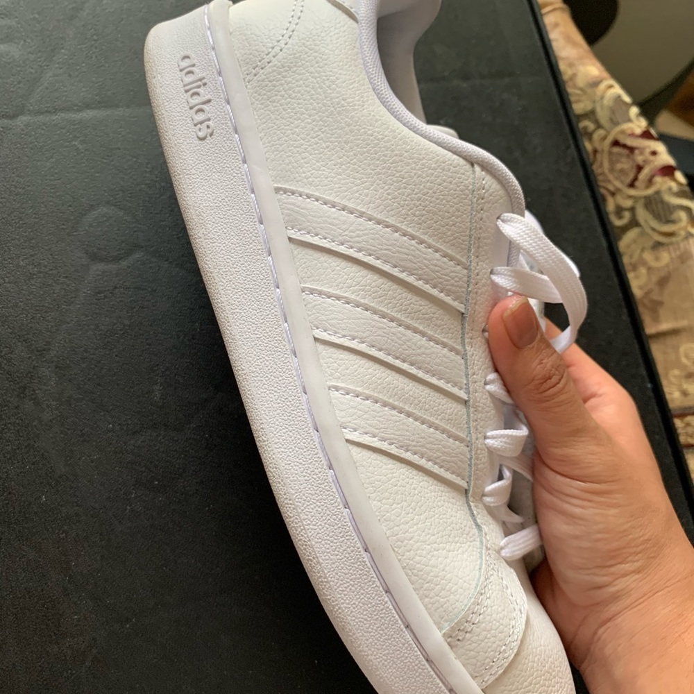 Men’s 8.5 ADIEASE Shoes - Picture 11 of 12